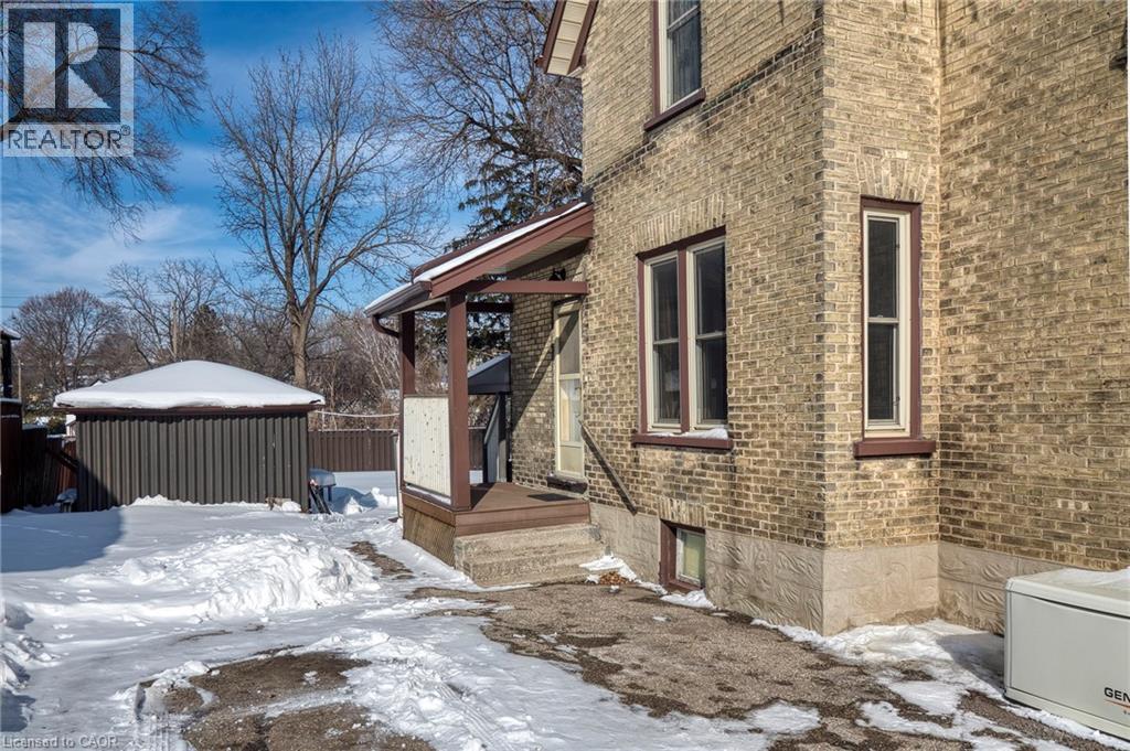 












392 BREITHAUPT Street

,
Kitchener,




Ontario
N2H5H9

