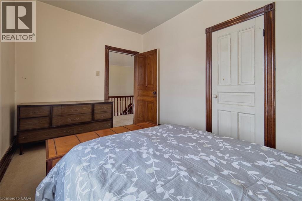 












392 BREITHAUPT Street

,
Kitchener,




Ontario
N2H5H9

