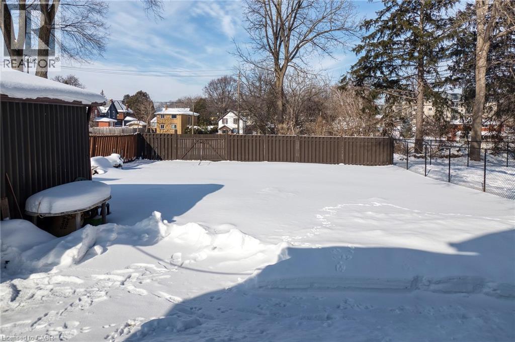 












392 BREITHAUPT Street

,
Kitchener,




Ontario
N2H5H9

