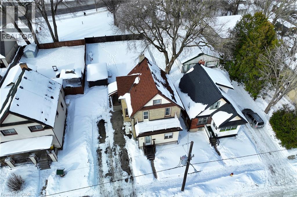 












392 BREITHAUPT Street

,
Kitchener,




Ontario
N2H5H9

