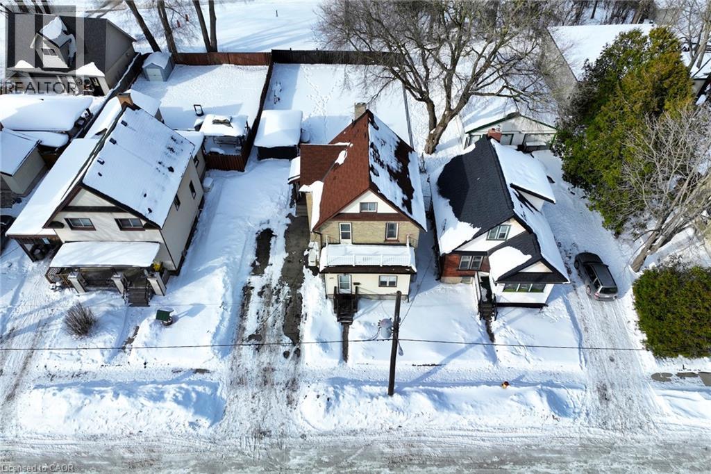 












392 BREITHAUPT Street

,
Kitchener,




Ontario
N2H5H9

