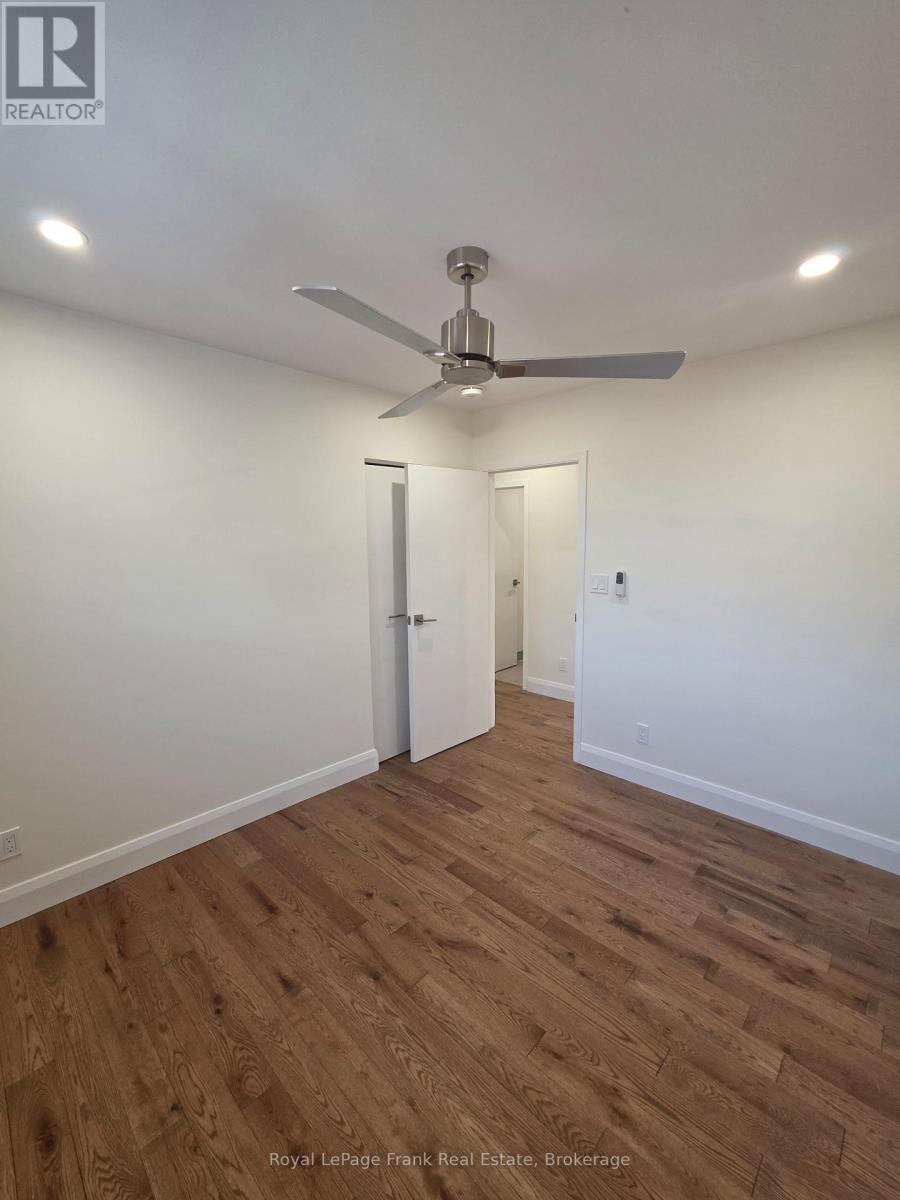 












660A CHIPMUNK STREET

,
Pickering,




Ontario
L1W2W1

