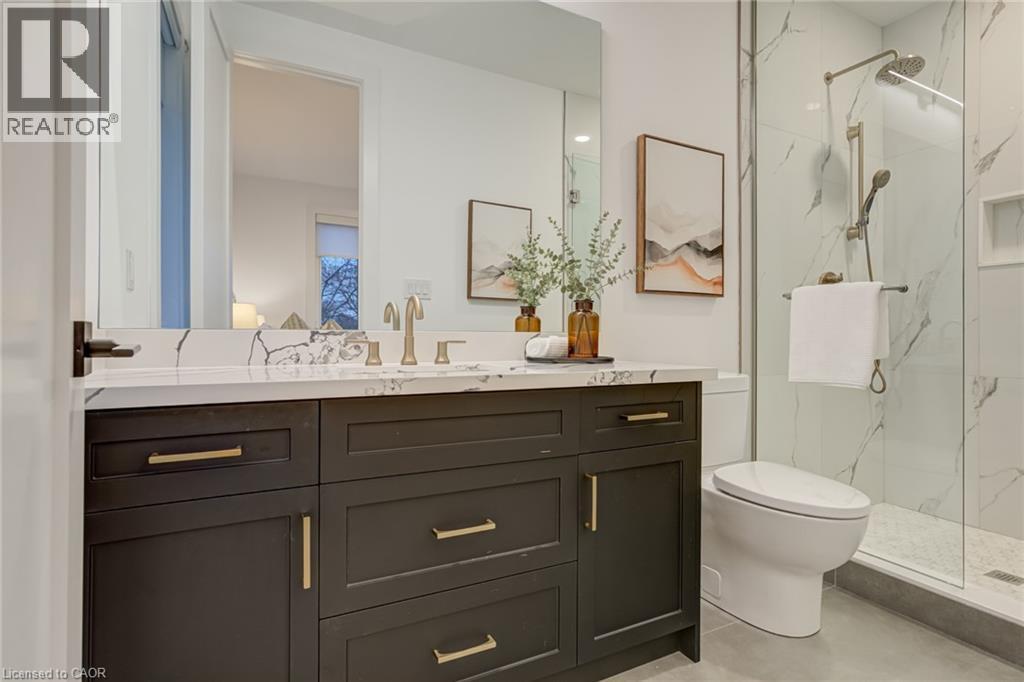 












102 CUMMING Court

,
Ancaster,




Ontario
L9G1V3

