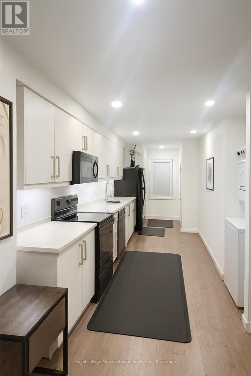 












366 ALBERTA STREET

,
Welland (Lincoln/Crowland),




Ontario
L3B0K5

