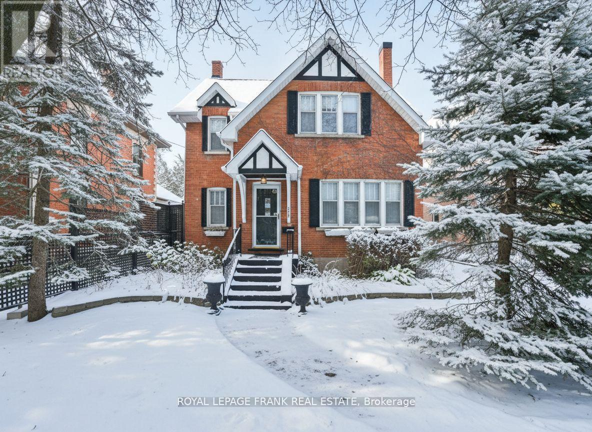 












76 BOND STREET W

,
Kawartha Lakes (Lindsay),




Ontario
K9V3R4

