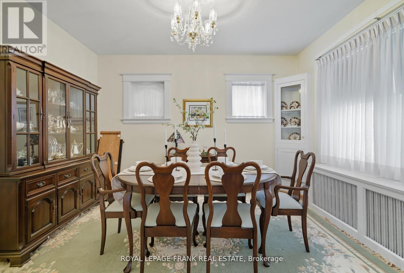 












76 BOND STREET W

,
Kawartha Lakes (Lindsay),




Ontario
K9V3R4

