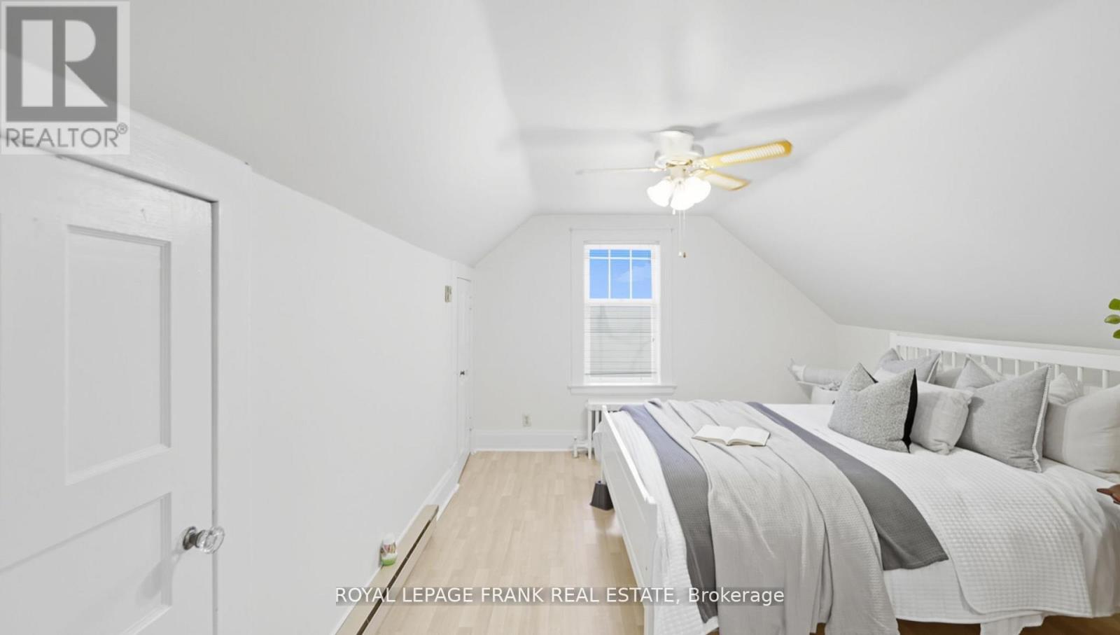 












76 BOND STREET W

,
Kawartha Lakes (Lindsay),




Ontario
K9V3R4

