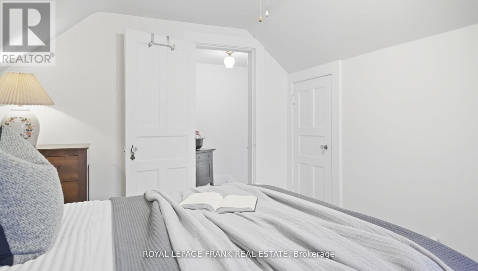 












76 BOND STREET W

,
Kawartha Lakes (Lindsay),




Ontario
K9V3R4

