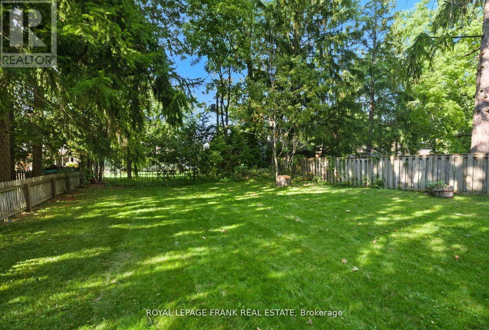 












76 BOND STREET W

,
Kawartha Lakes (Lindsay),




Ontario
K9V3R4

