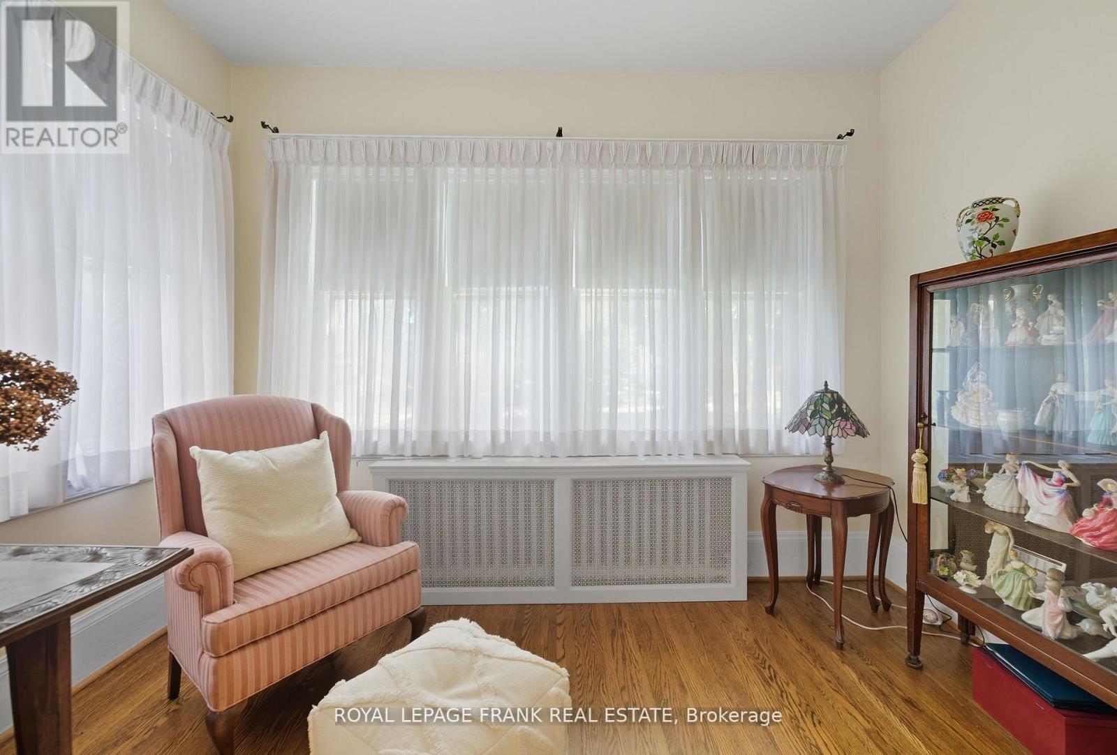 












76 BOND STREET W

,
Kawartha Lakes (Lindsay),




Ontario
K9V3R4

