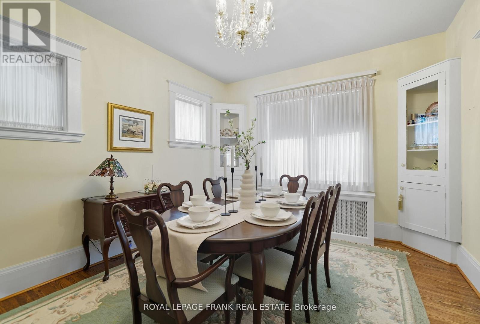 












76 BOND STREET W

,
Kawartha Lakes (Lindsay),




Ontario
K9V3R4

