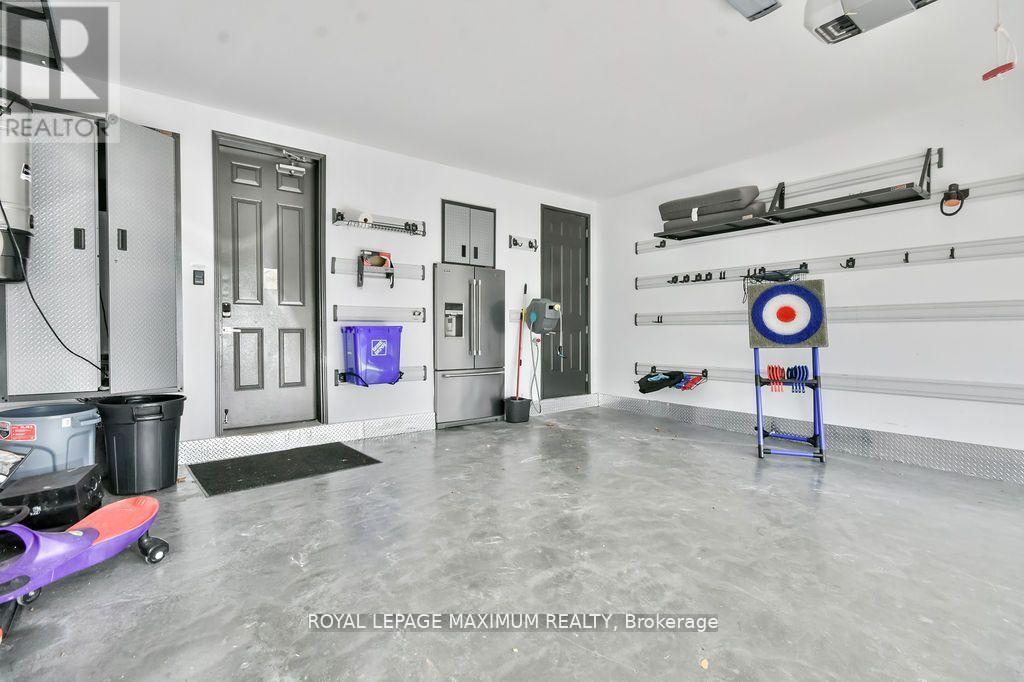 












3527 RIVA AVENUE

,
Innisfil,




Ontario
L9S0L5

