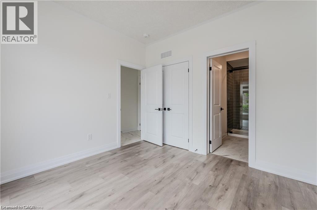 












271 GREY SILO Road Unit# 44

,
Waterloo,




Ontario
N2K0E9

