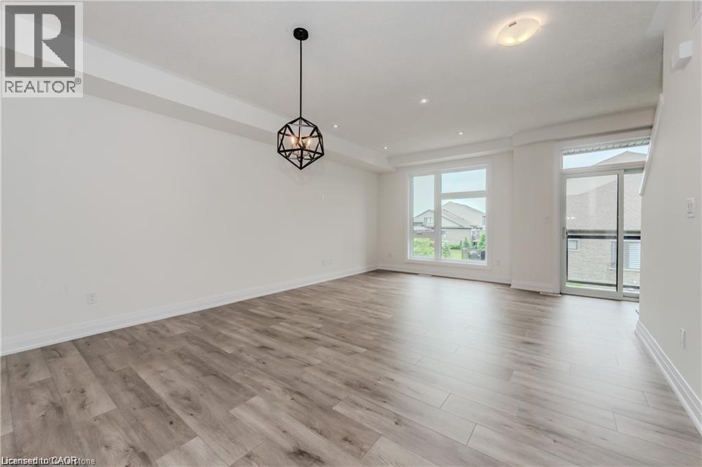 












271 GREY SILO Road Unit# 44

,
Waterloo,




Ontario
N2K0E9

