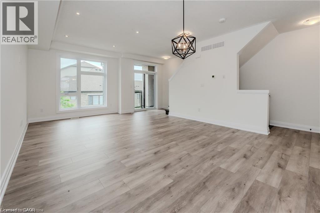 












271 GREY SILO Road Unit# 44

,
Waterloo,




Ontario
N2K0E9

