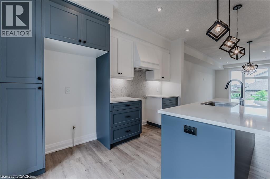 












271 GREY SILO Road Unit# 44

,
Waterloo,




Ontario
N2K0E9

