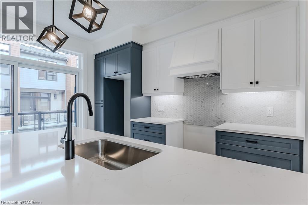 












271 GREY SILO Road Unit# 44

,
Waterloo,




Ontario
N2K0E9

