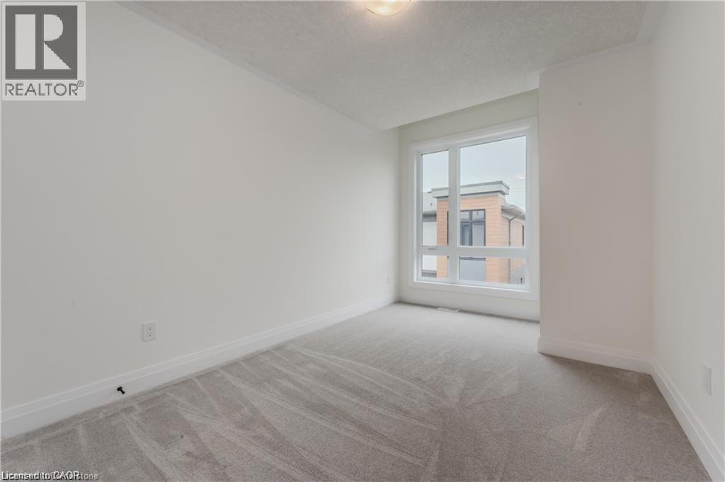 












271 GREY SILO Road Unit# 44

,
Waterloo,




Ontario
N2K0E9

