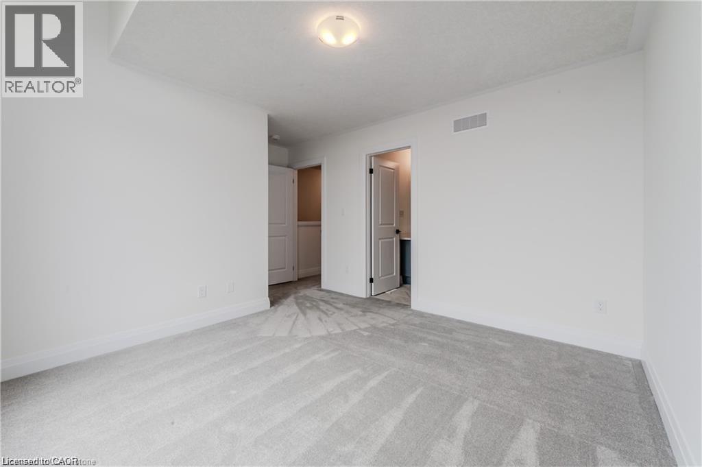 












271 GREY SILO Road Unit# 44

,
Waterloo,




Ontario
N2K0E9

