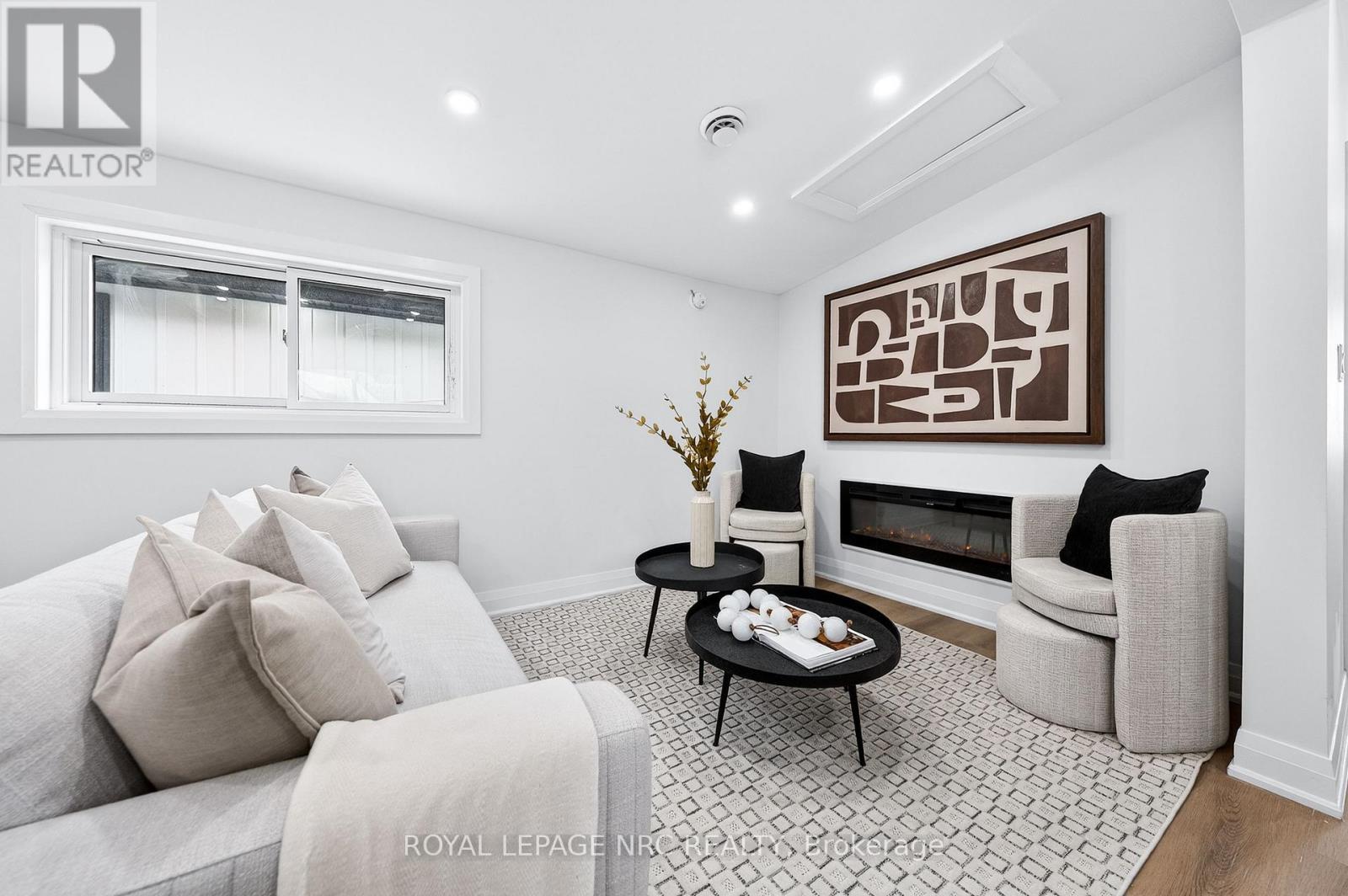 












4149 WELLAND STREET

,
Niagara Falls (Chippawa),




Ontario
L2G6J9

