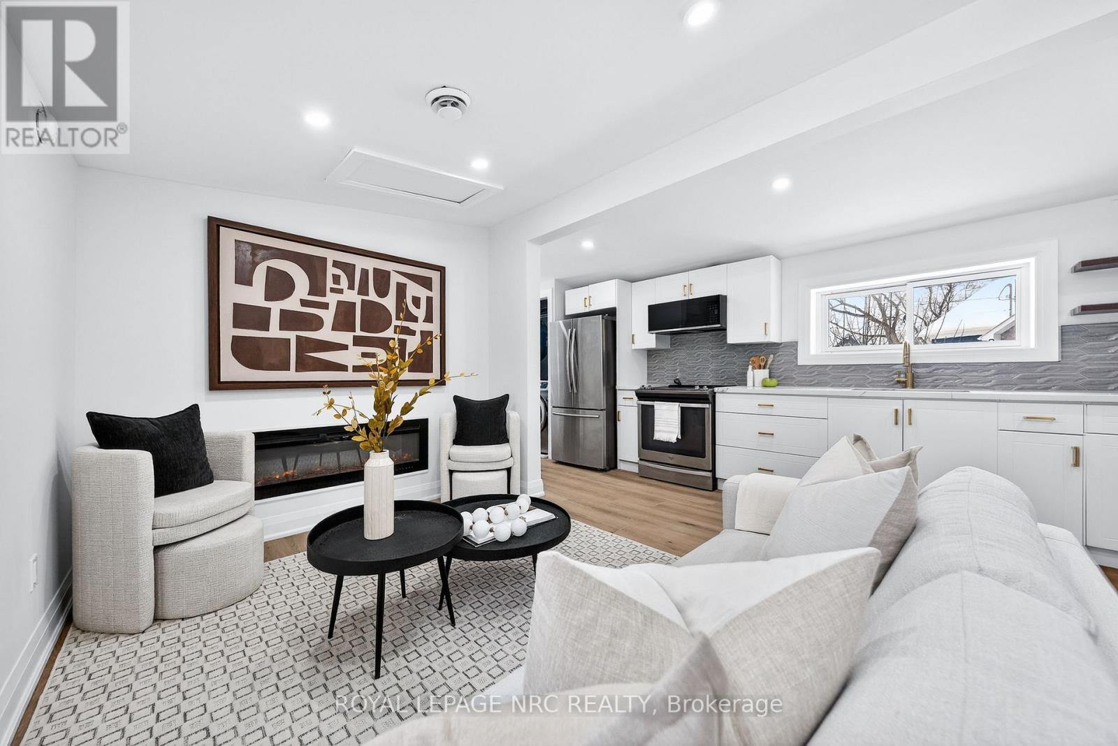 












4149 WELLAND STREET

,
Niagara Falls (Chippawa),




Ontario
L2G6J9

