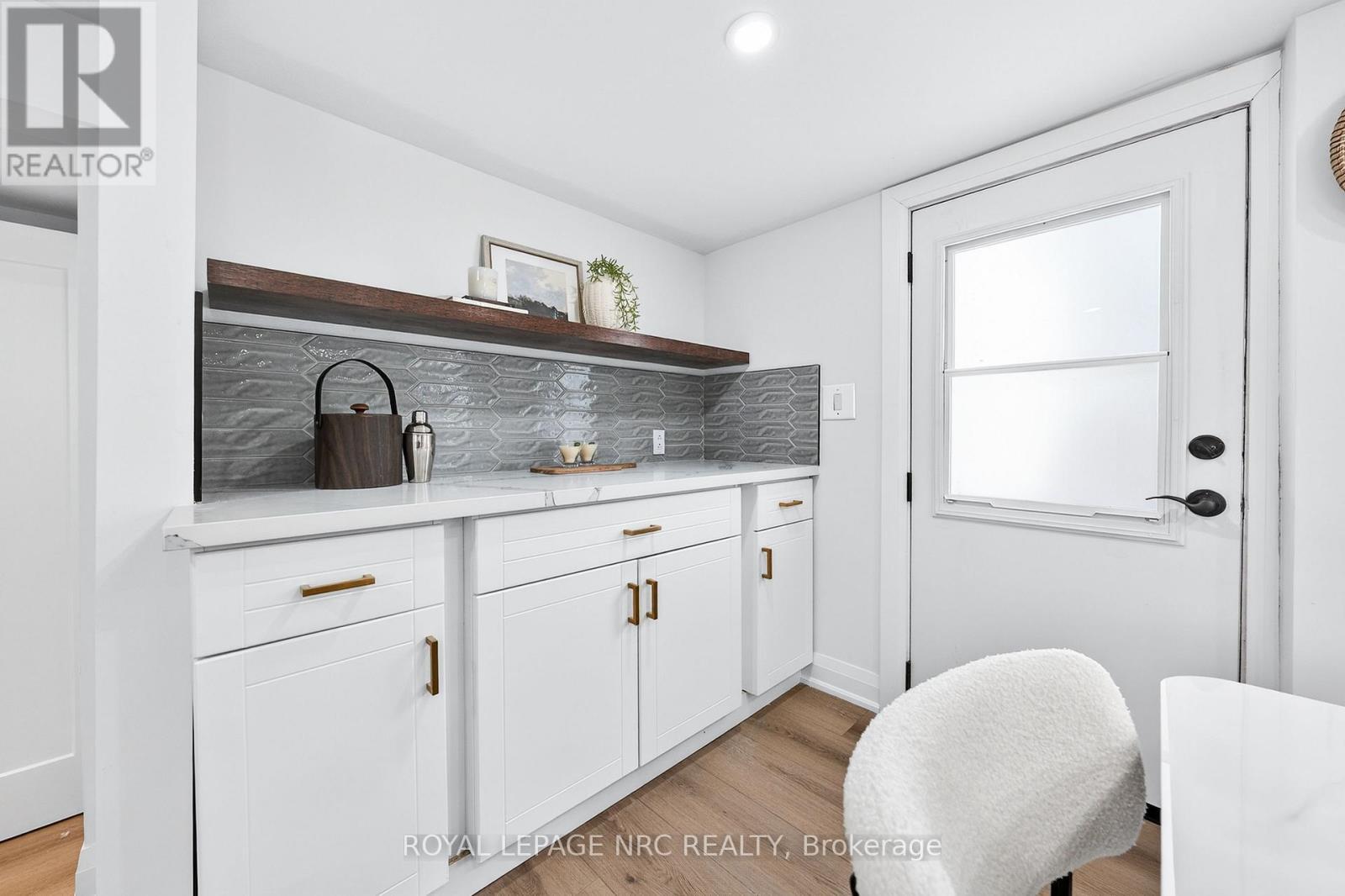 












4149 WELLAND STREET

,
Niagara Falls (Chippawa),




Ontario
L2G6J9

