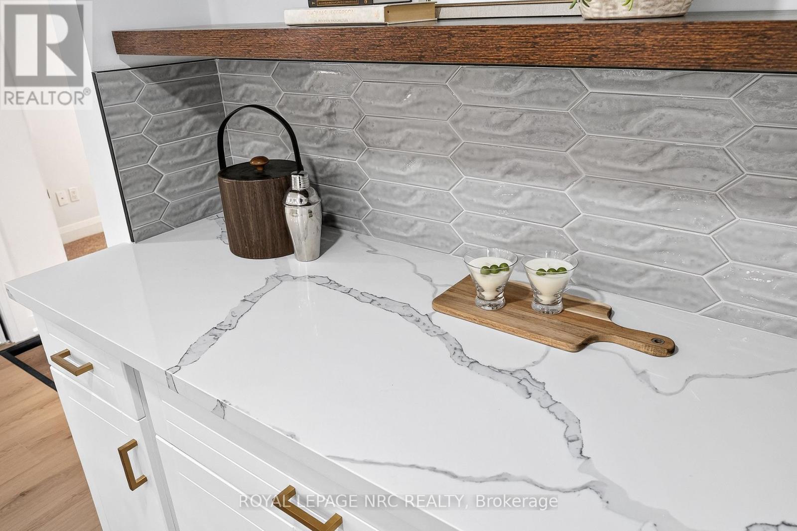 












4149 WELLAND STREET

,
Niagara Falls (Chippawa),




Ontario
L2G6J9

