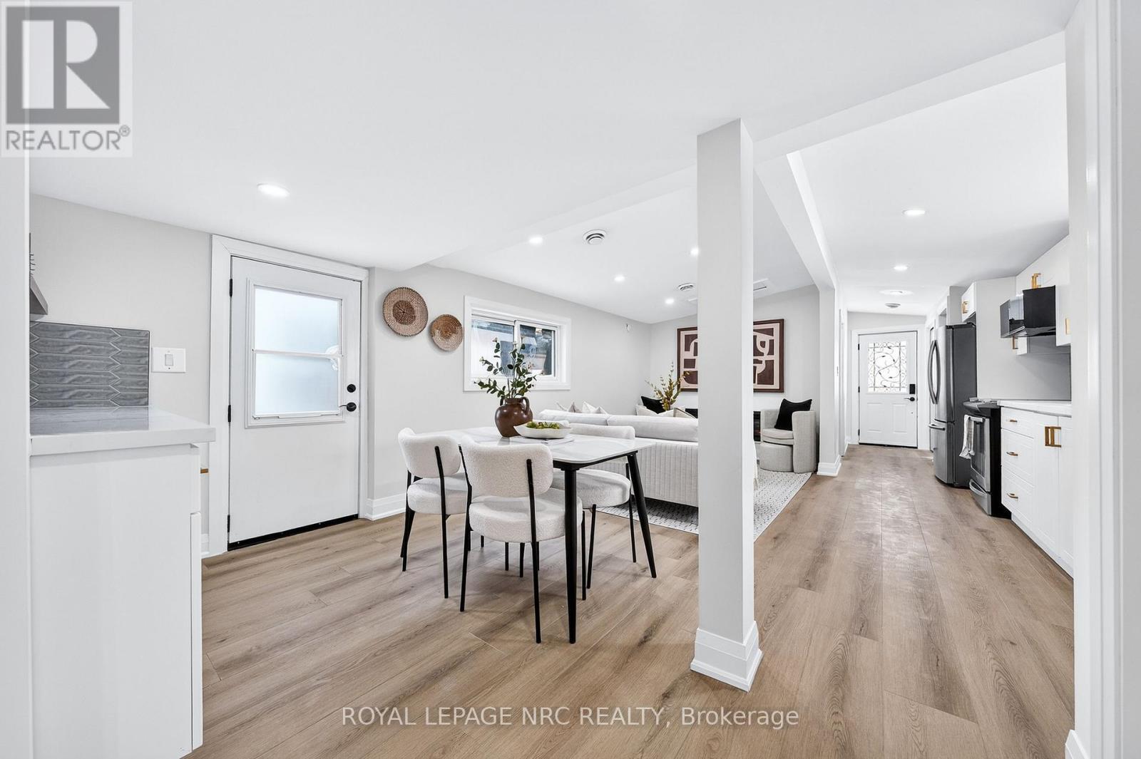 












4149 WELLAND STREET

,
Niagara Falls (Chippawa),




Ontario
L2G6J9

