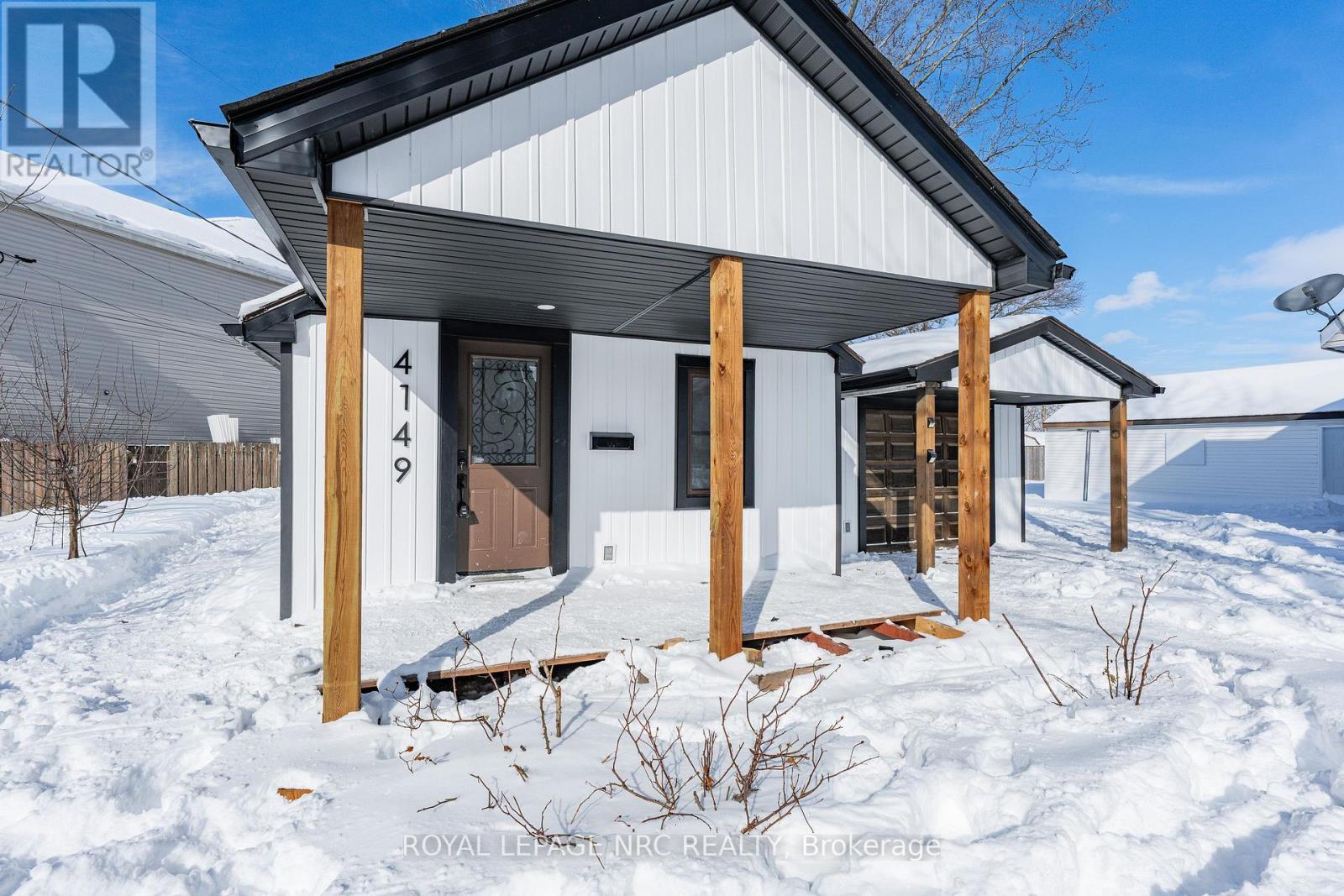 












4149 WELLAND STREET

,
Niagara Falls (Chippawa),




Ontario
L2G6J9

