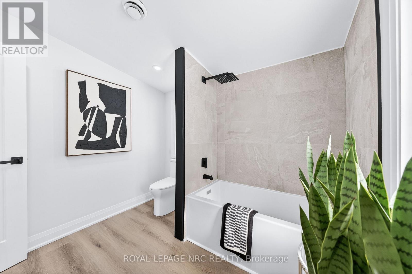 












4149 WELLAND STREET

,
Niagara Falls (Chippawa),




Ontario
L2G6J9

