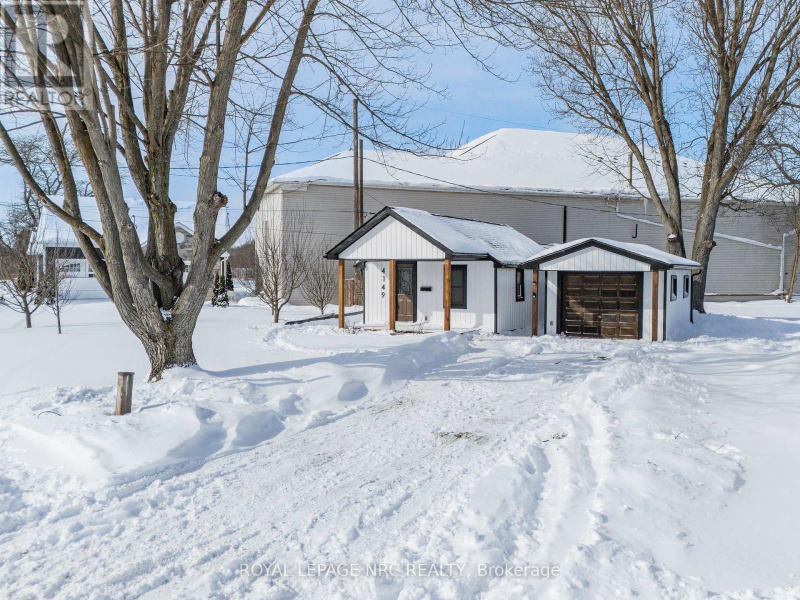 












4149 WELLAND STREET

,
Niagara Falls (Chippawa),




Ontario
L2G6J9

