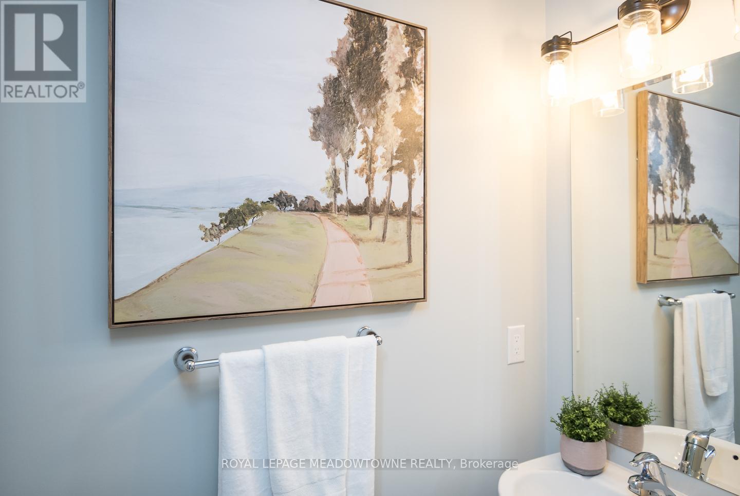 












342 KINCARDINE TERRACE

,
Milton,




Ontario
L9T8M9

