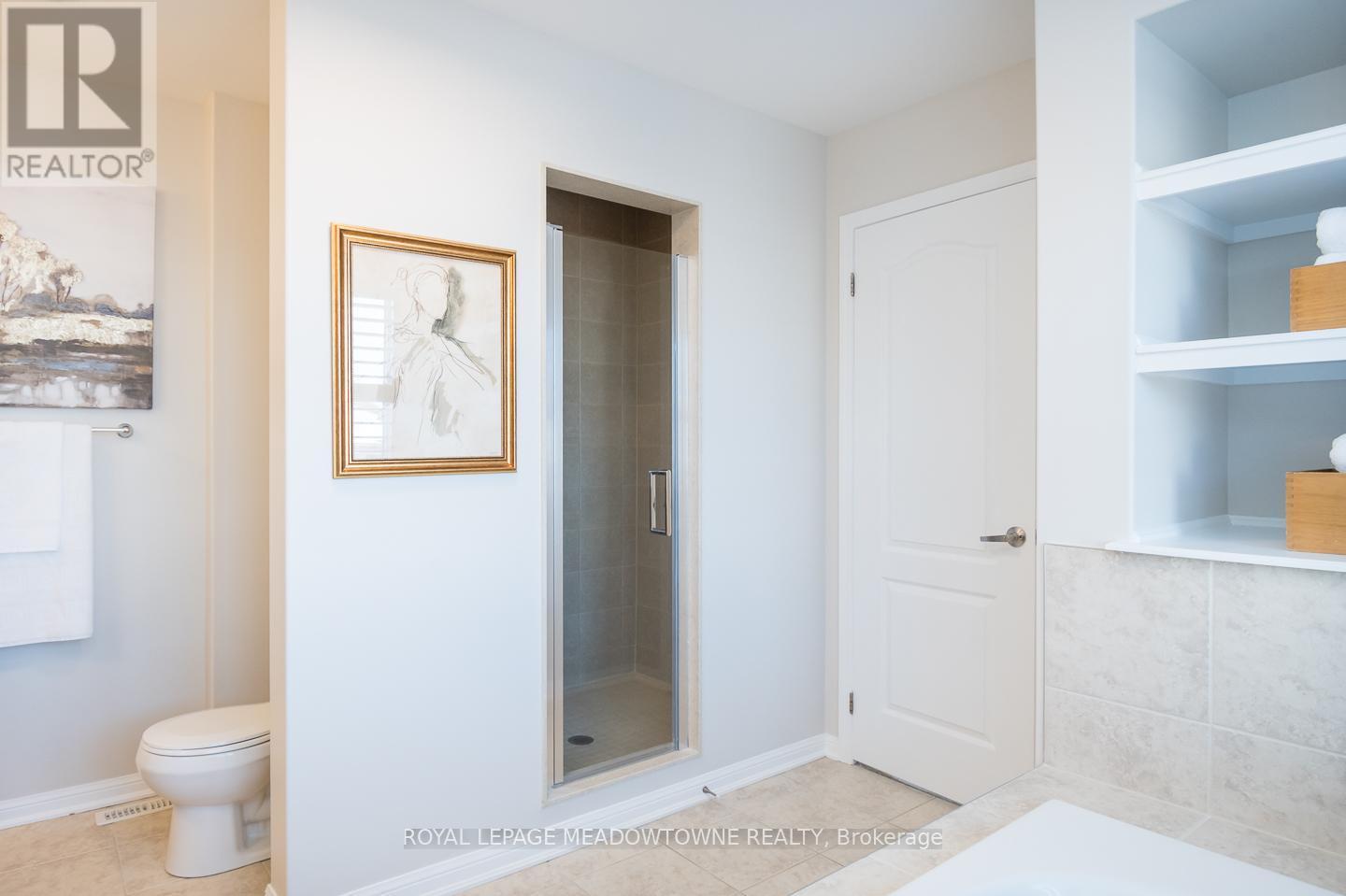 












342 KINCARDINE TERRACE

,
Milton,




Ontario
L9T8M9

