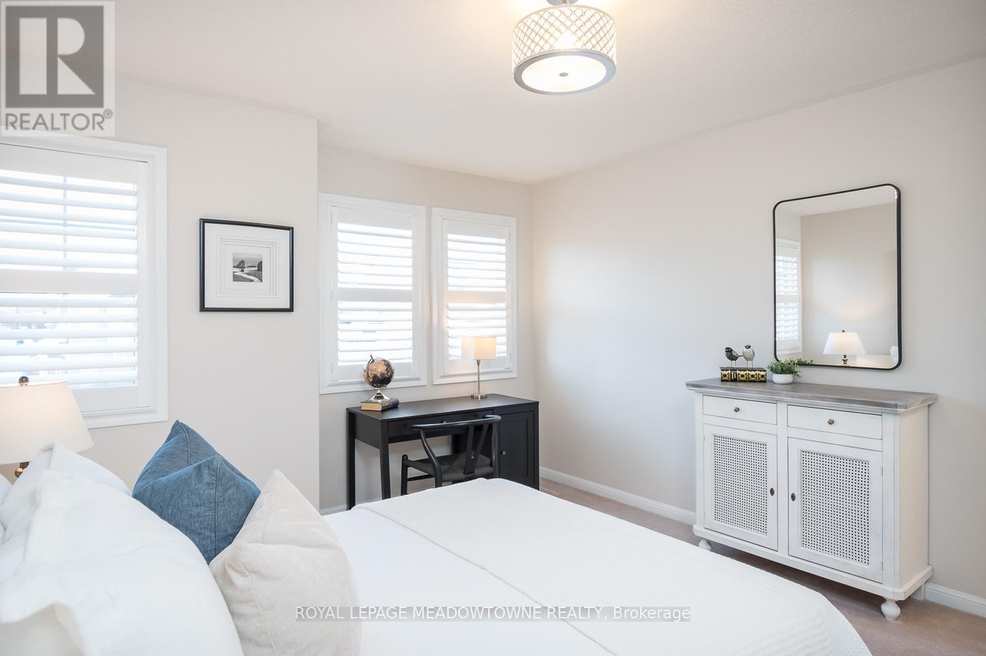 












342 KINCARDINE TERRACE

,
Milton,




Ontario
L9T8M9

