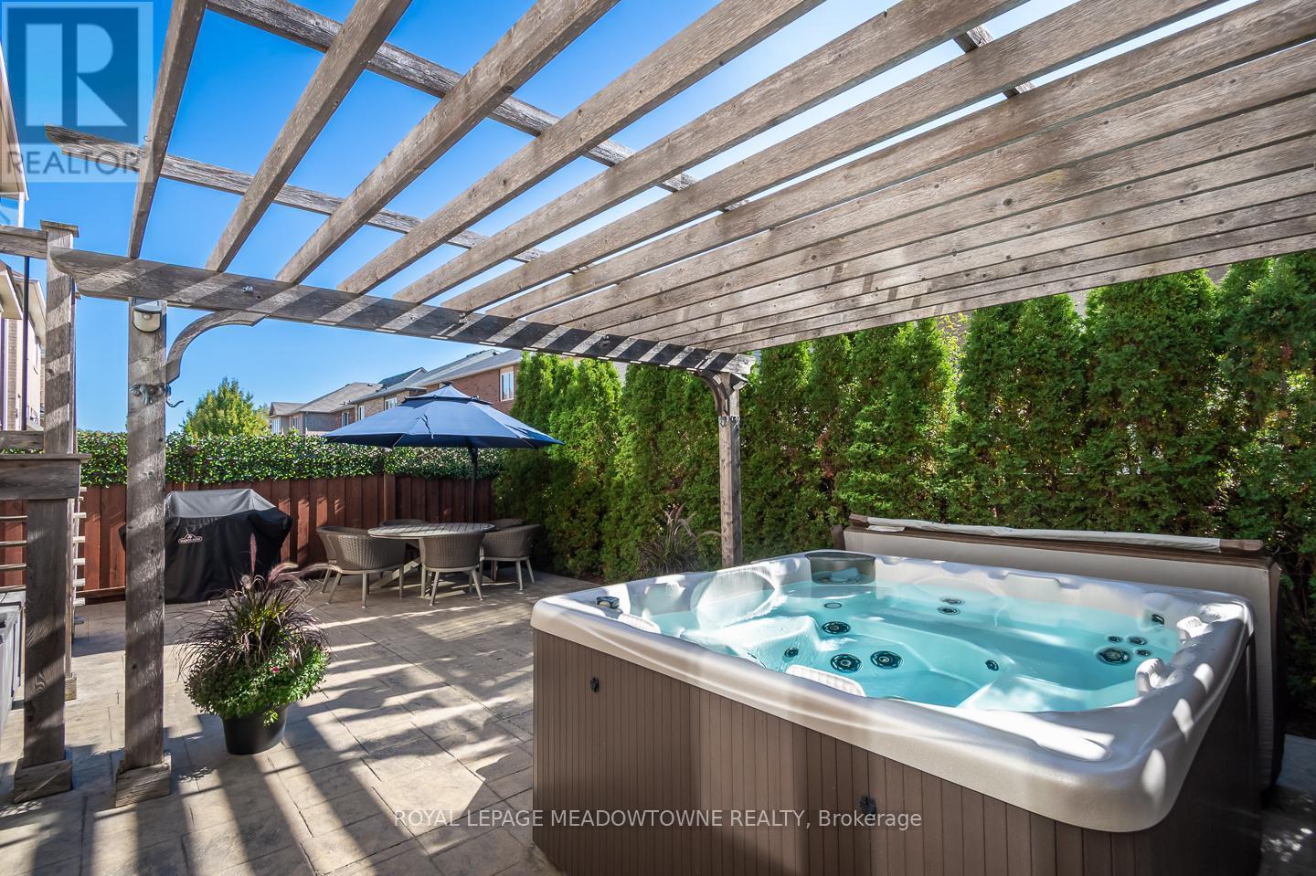 












342 KINCARDINE TERRACE

,
Milton,




Ontario
L9T8M9

