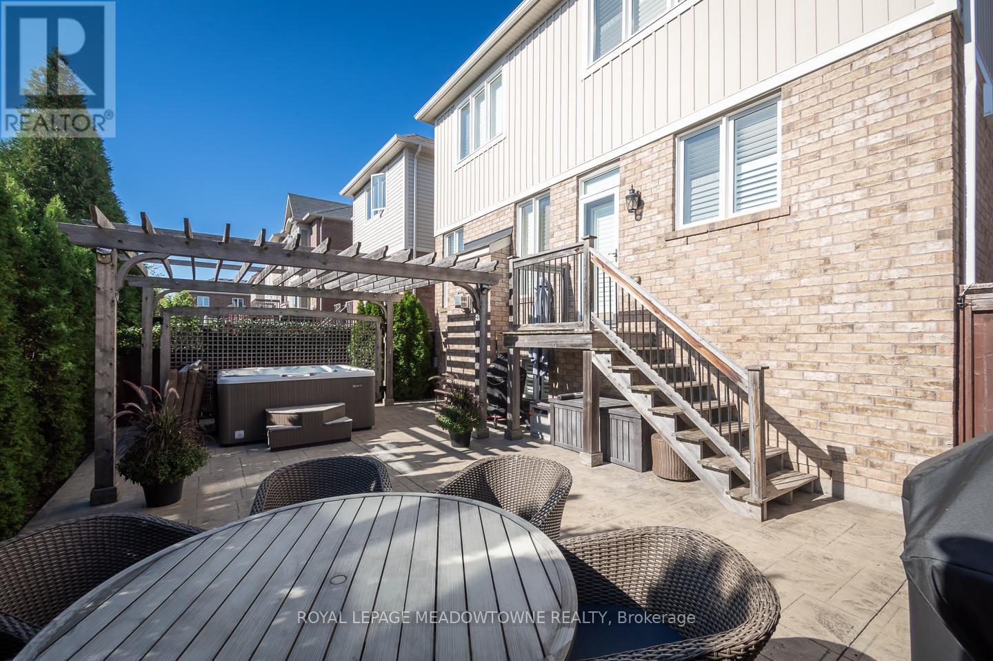 












342 KINCARDINE TERRACE

,
Milton,




Ontario
L9T8M9

