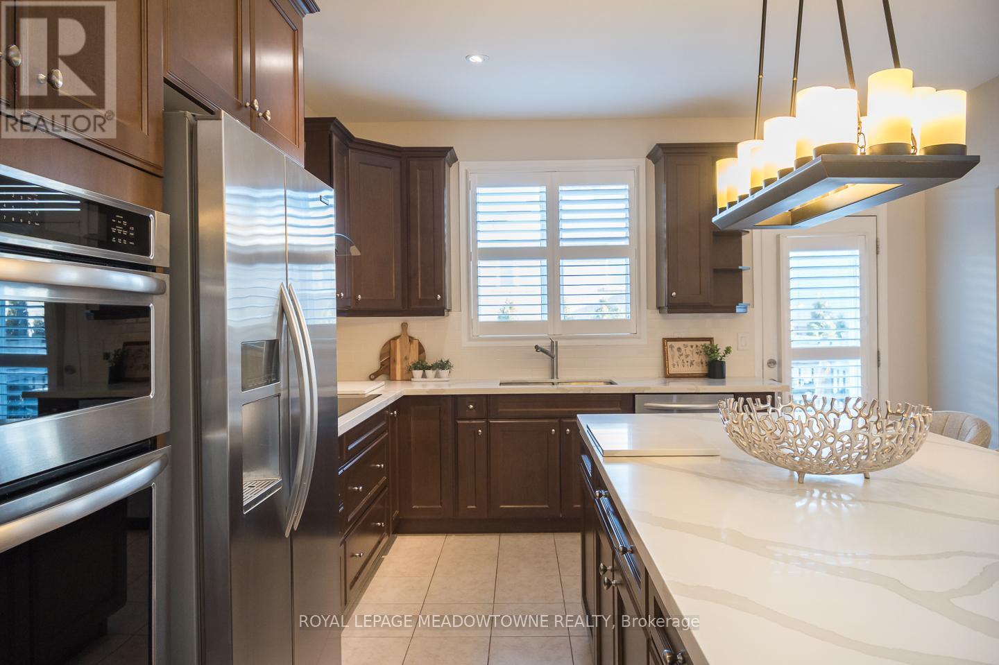 












342 KINCARDINE TERRACE

,
Milton,




Ontario
L9T8M9

