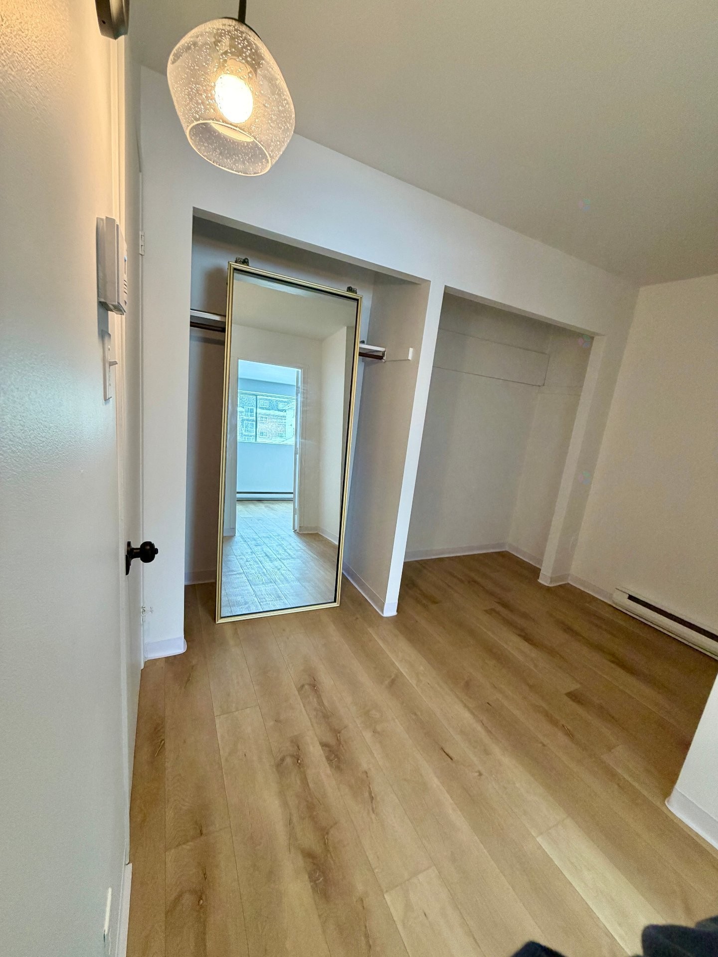 









845


Rue Rouleau

, 2,
Saint-Hyacinthe,




QC
J2S1B6

