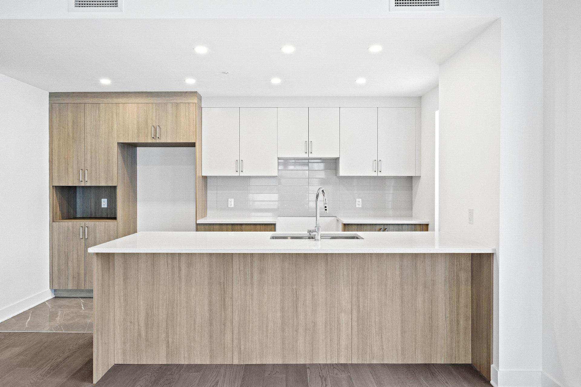 









244


Boul. Hymus

, 601,
Pointe-Claire,




QC
H9R1G3

