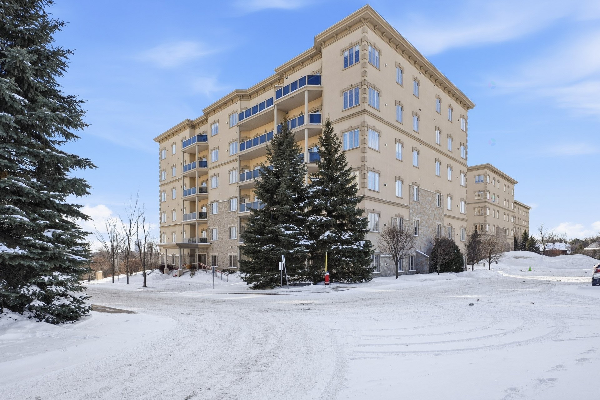 









154


Boul. de Lucerne

, 205,
Gatineau (Hull),




QC
J9A3V9

