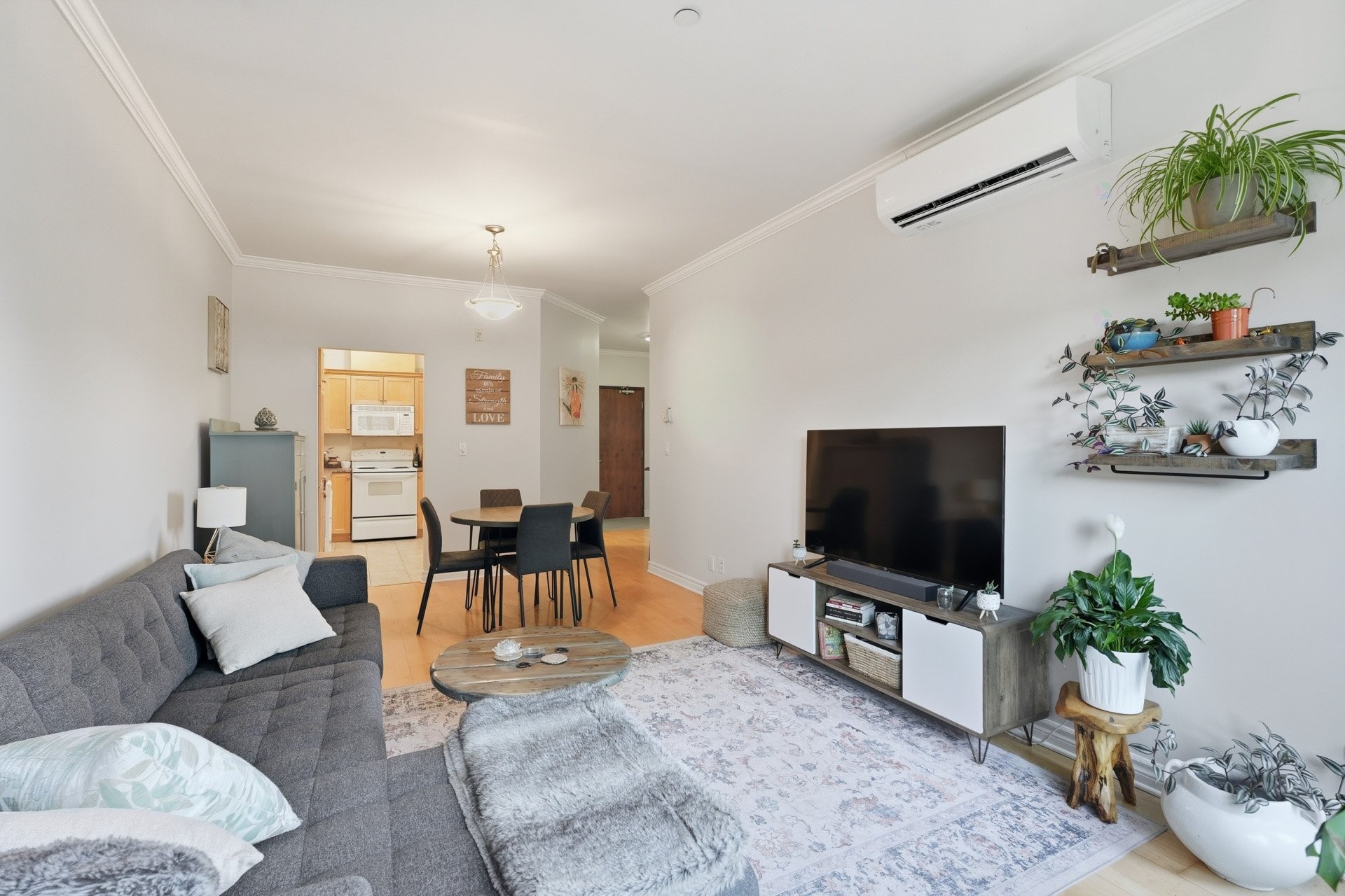 









154


Boul. de Lucerne

, 205,
Gatineau (Hull),




QC
J9A3V9

