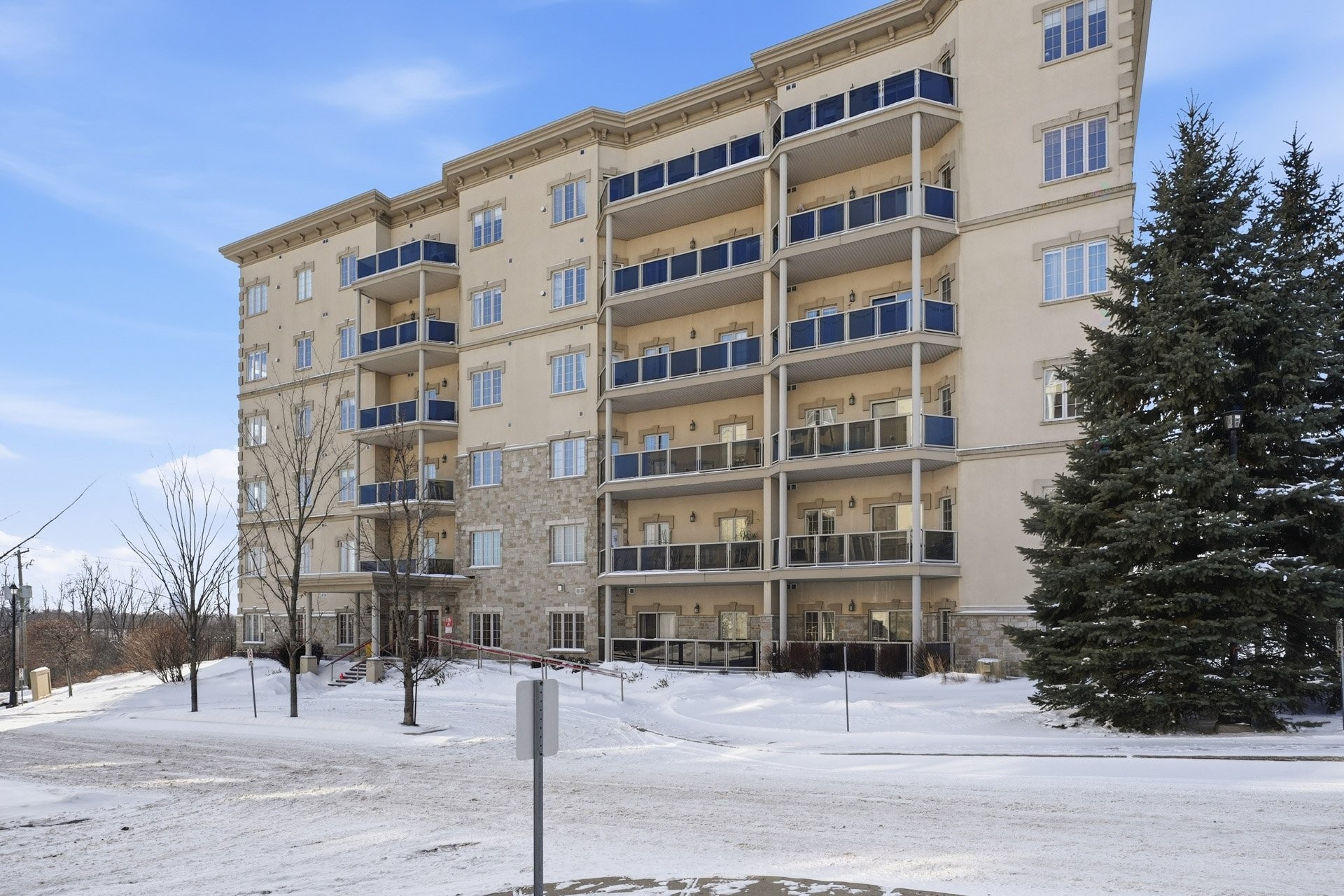 









154


Boul. de Lucerne

, 205,
Gatineau (Hull),




QC
J9A3V9

