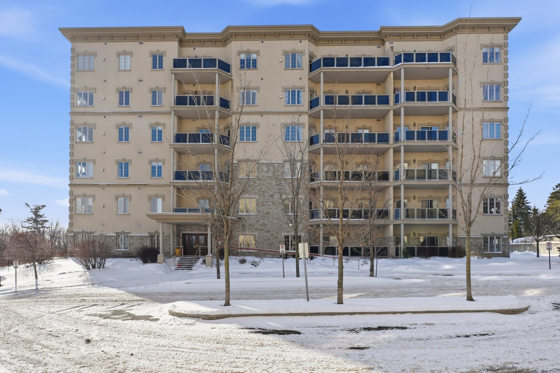 









154


Boul. de Lucerne

, 205,
Gatineau (Hull),




QC
J9A3V9

