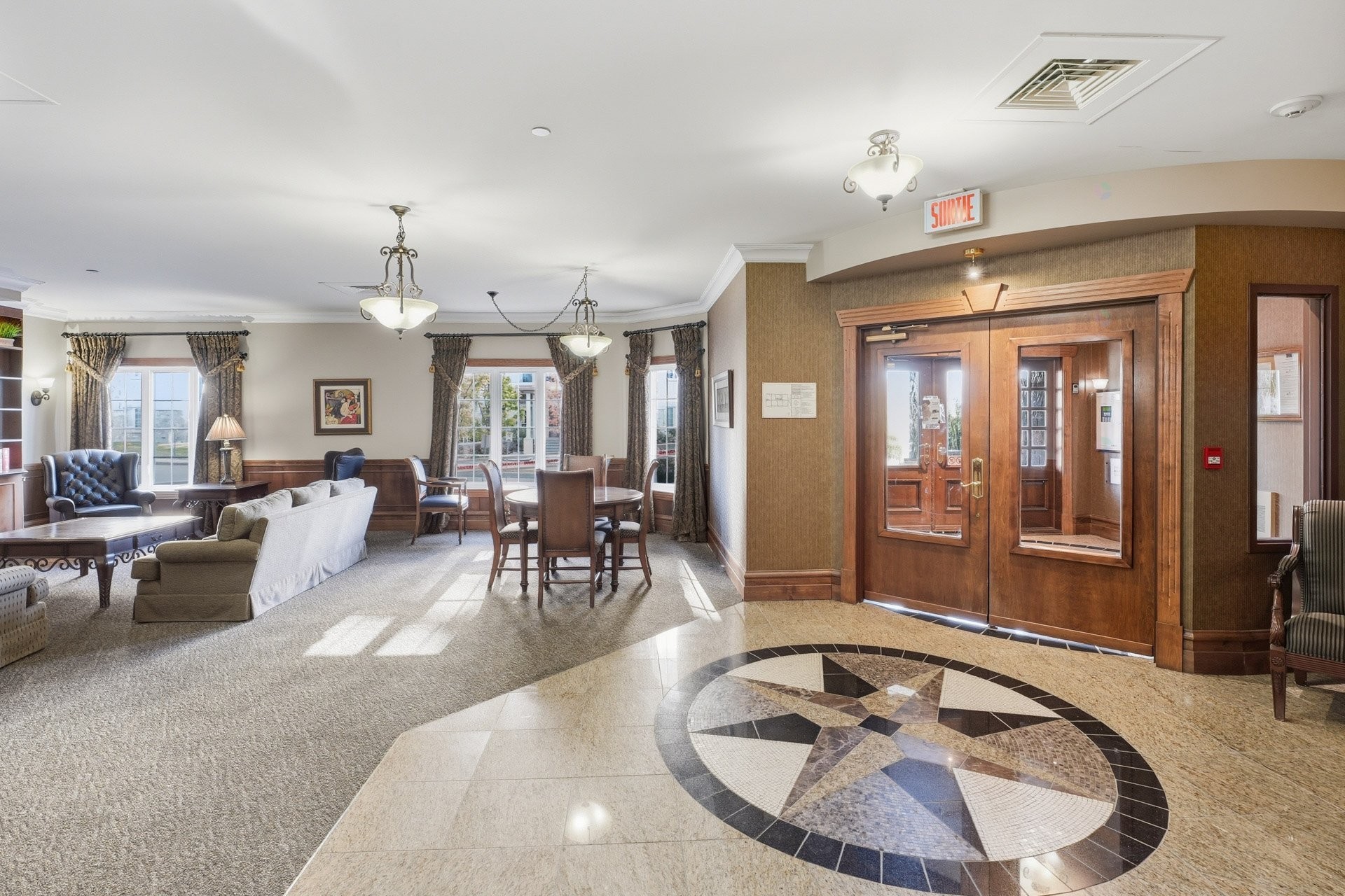 









154


Boul. de Lucerne

, 205,
Gatineau (Hull),




QC
J9A3V9

