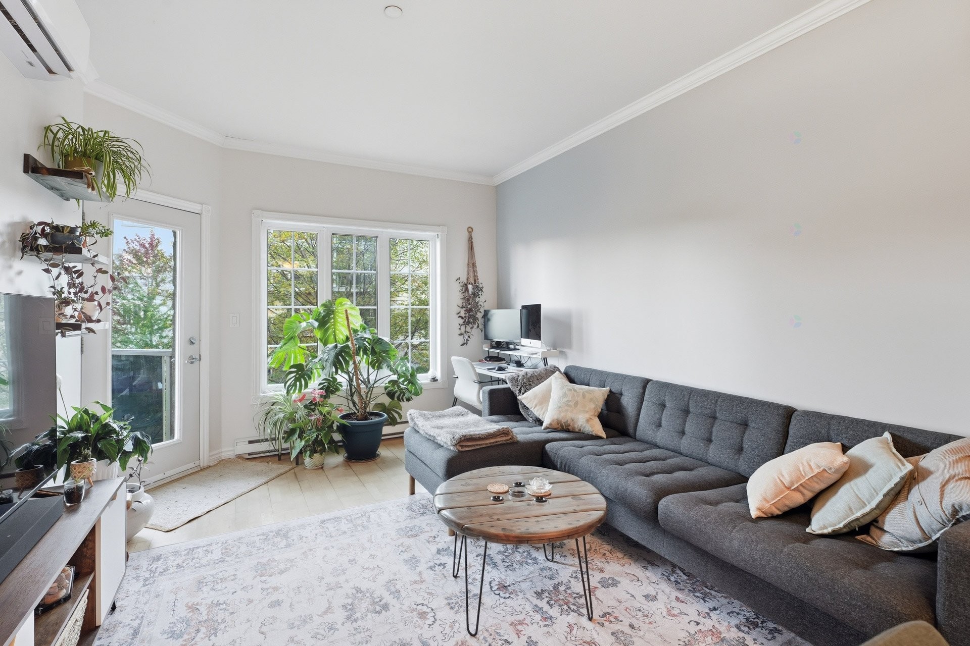 









154


Boul. de Lucerne

, 205,
Gatineau (Hull),




QC
J9A3V9

