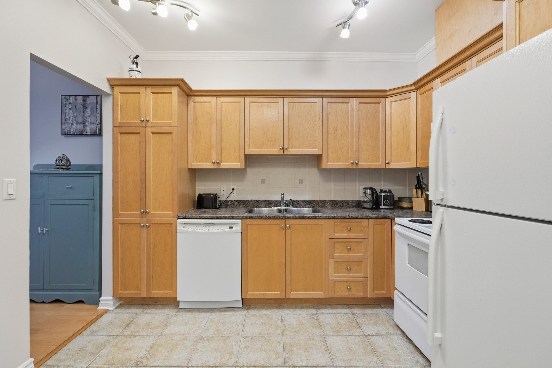 









154


Boul. de Lucerne

, 205,
Gatineau (Hull),




QC
J9A3V9

