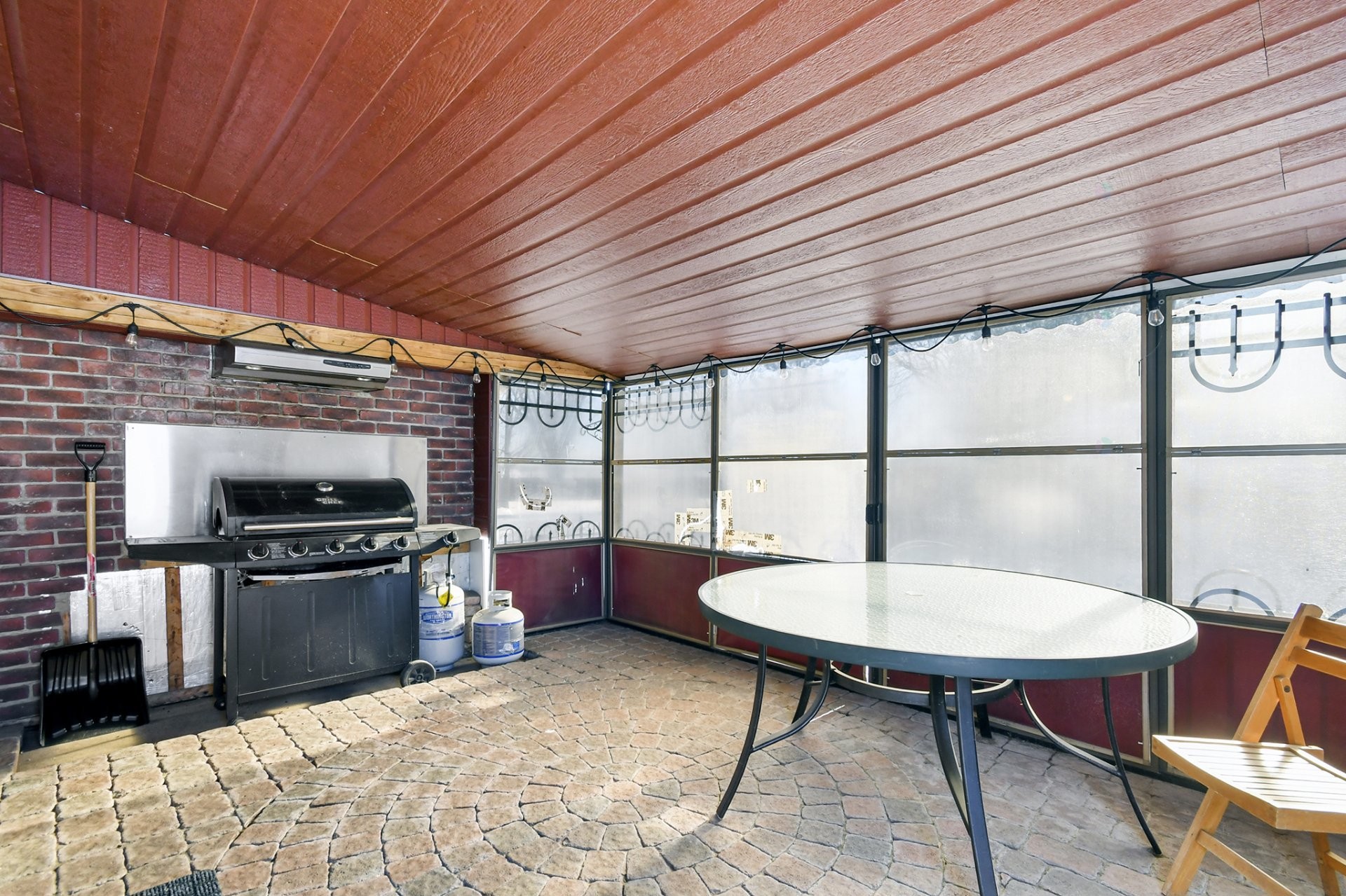 









1331


Rg de la Rivière S.

,
Sainte-Élisabeth,




QC
J0K2J0

