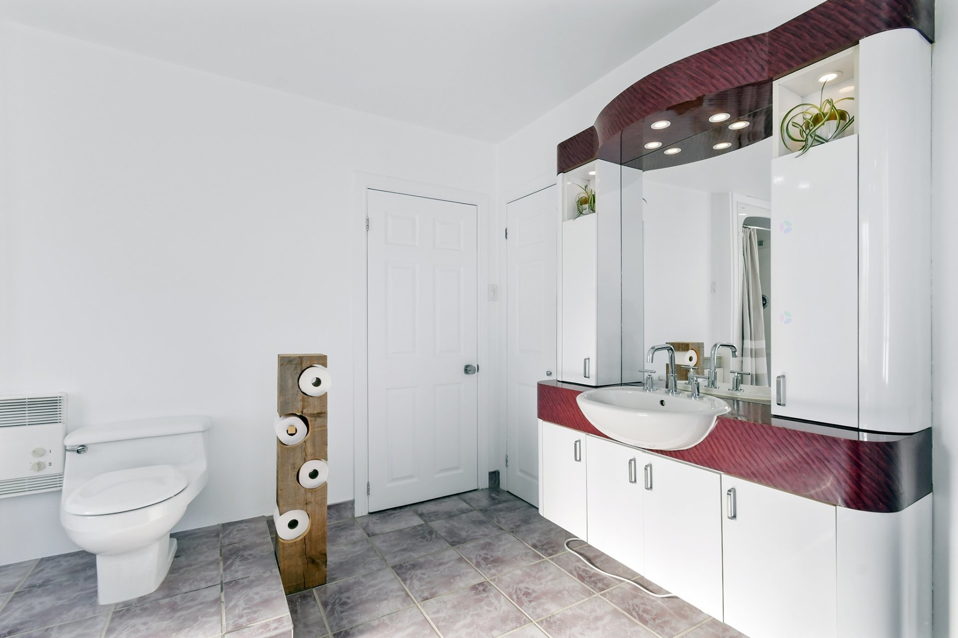 









1331


Rg de la Rivière S.

,
Sainte-Élisabeth,




QC
J0K2J0

