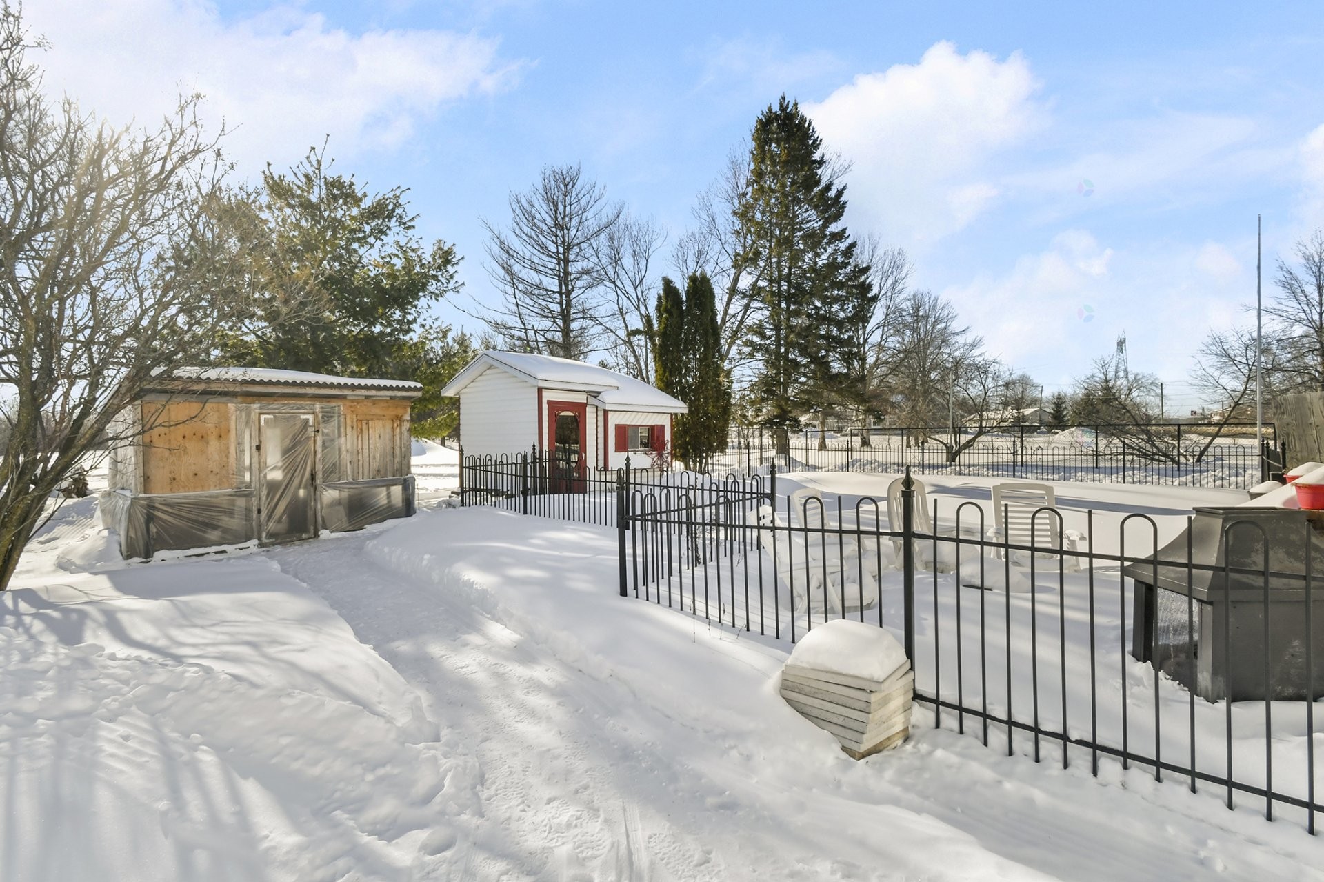 









1331


Rg de la Rivière S.

,
Sainte-Élisabeth,




QC
J0K2J0

