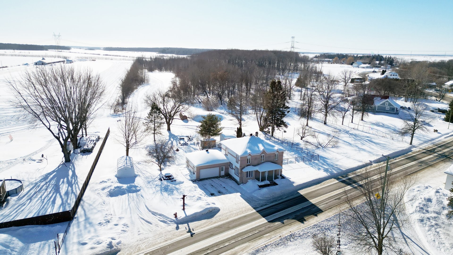 









1331


Rg de la Rivière S.

,
Sainte-Élisabeth,




QC
J0K2J0

